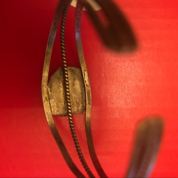 Native American petite turquoise stone bracelet - Picture 6 of 8